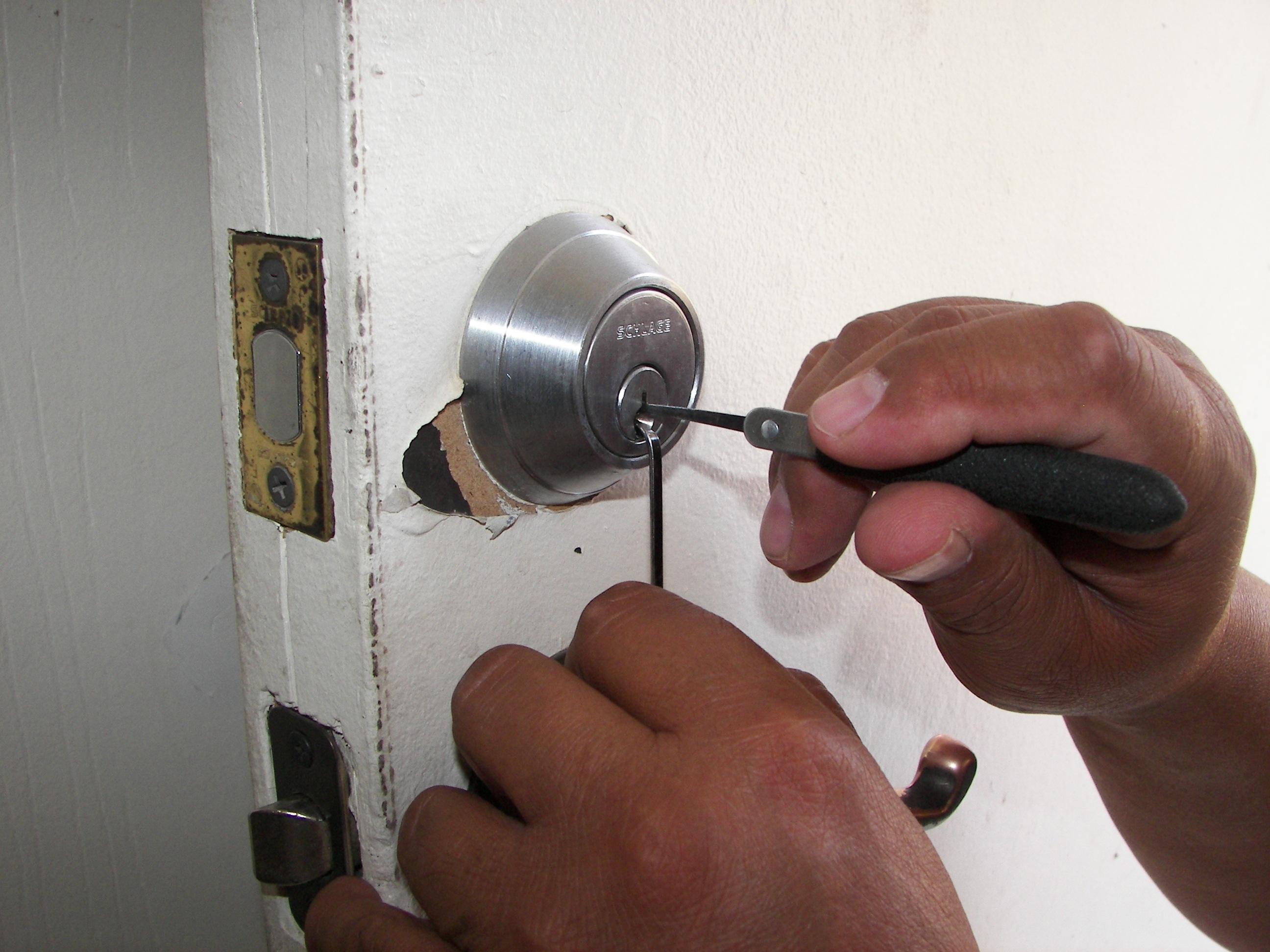 Skreddersydde ⁢lås- og sikkerhetsløsninger for hjemmet ditt
