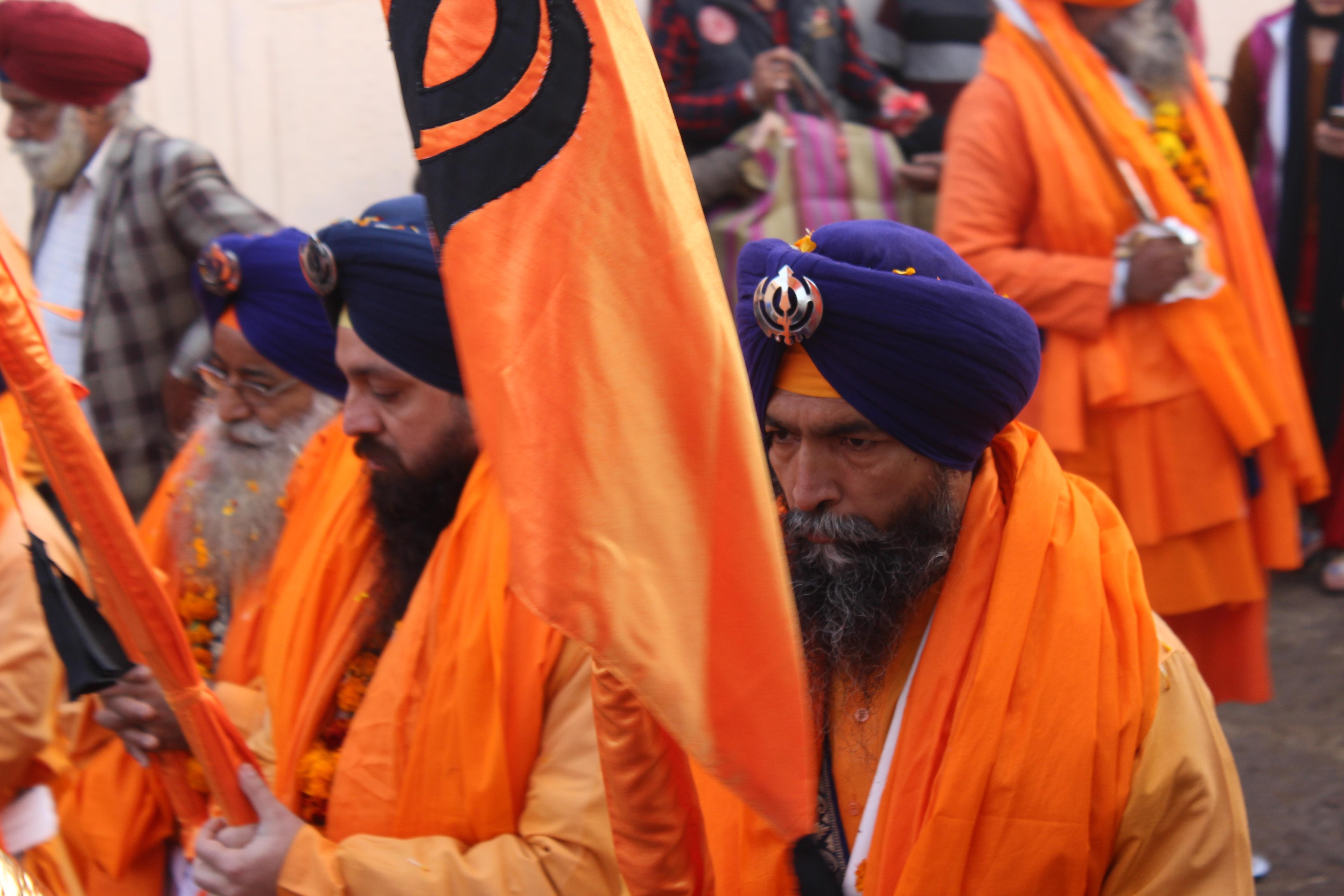 Sikher: Turbanen som et symbol⁢ på tro og identitet
